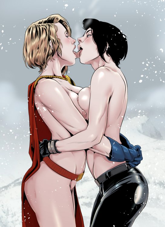 RenX-531485-The_Divine_kiss Powergirl & Catwoman.jpg