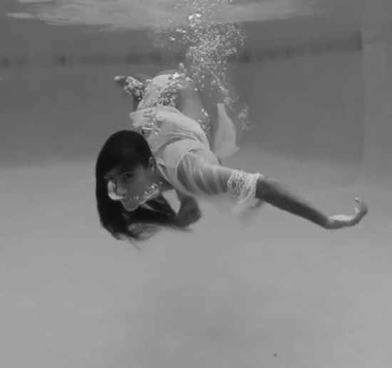 Underwater Dancin'.gif