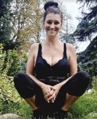 29267610-polish-busty-slut-01_880x660.jpg