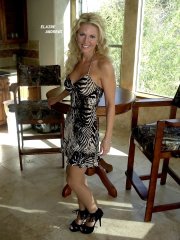 Webslut mature Wife and Mom Elaine amateur porn model and escort managed by husband displays her clothed fuckmeat1.jpg